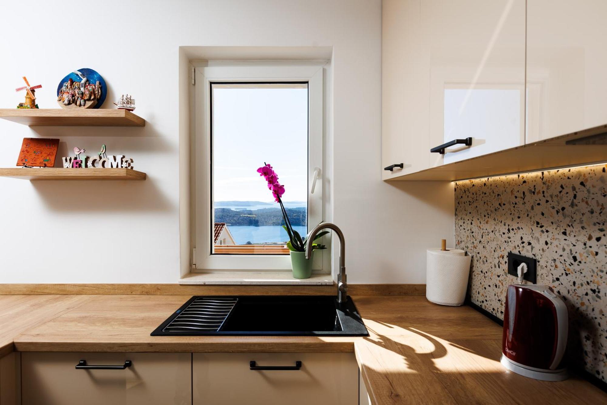 Summer Breeze Apartment - Quiet Place With A Spectacular View And A Garden Šibenik Exterior foto